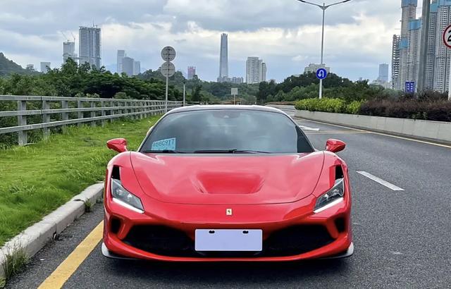 Ferrari F8