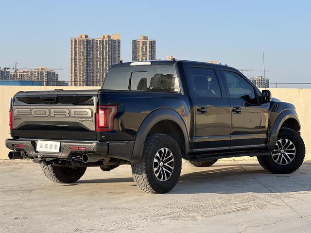 Ford F-150 Raptor