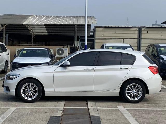 BMW 1 Series (imported)