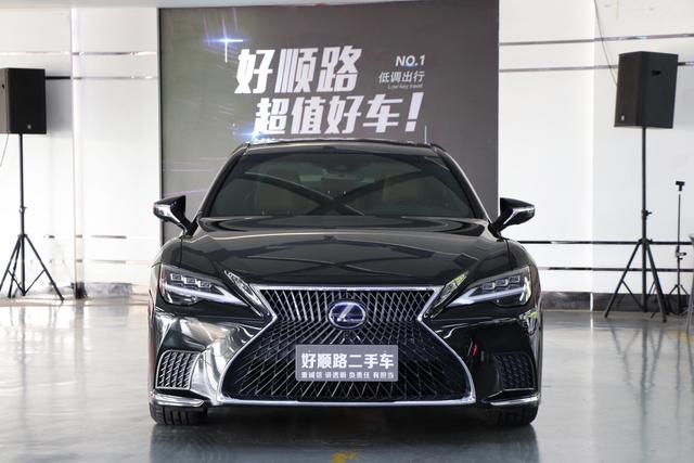 Lexus LS