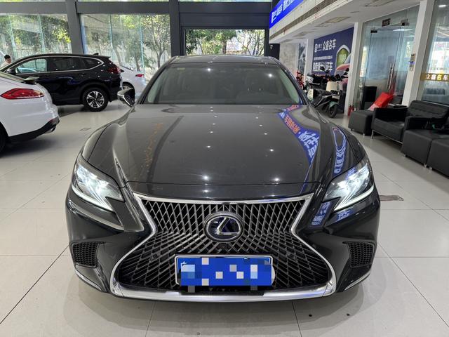 Lexus LS