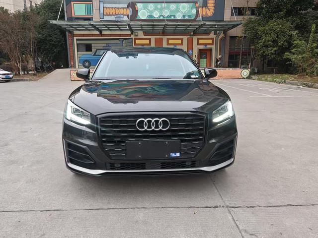 Audi Q2L