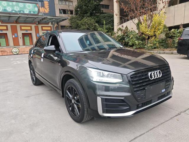 Audi Q2L