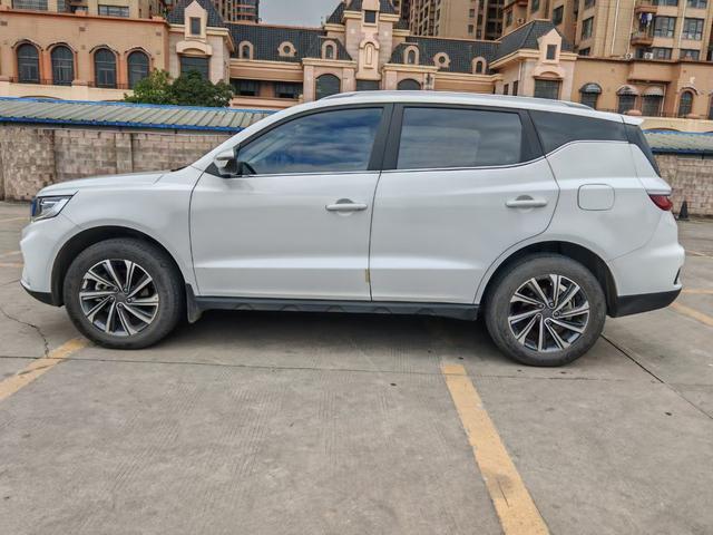 Geely Vision X6