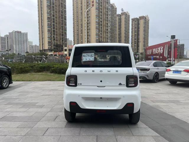 Geely Panda