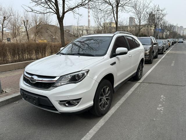 BYD S7