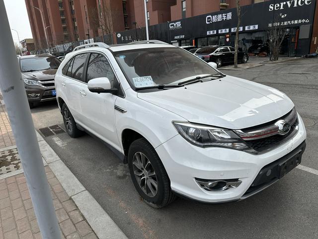 BYD S7