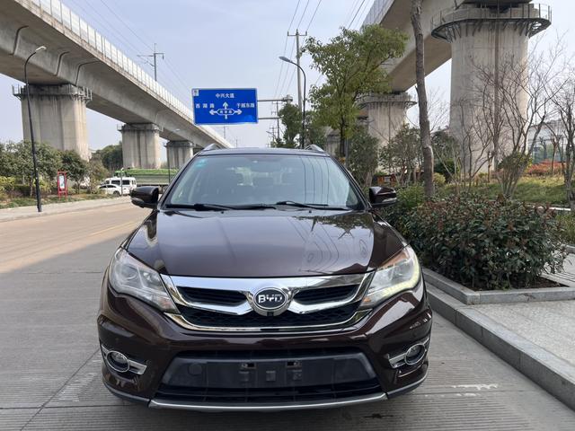 BYD S7