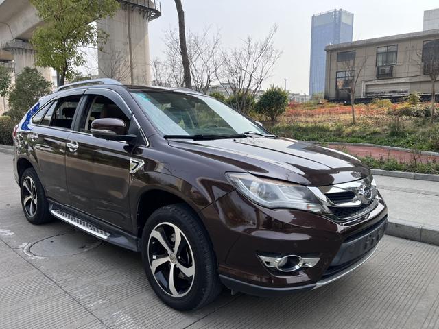 BYD S7