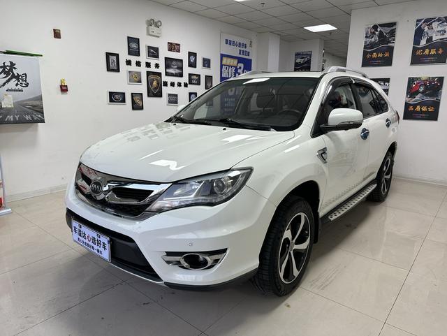 BYD S7