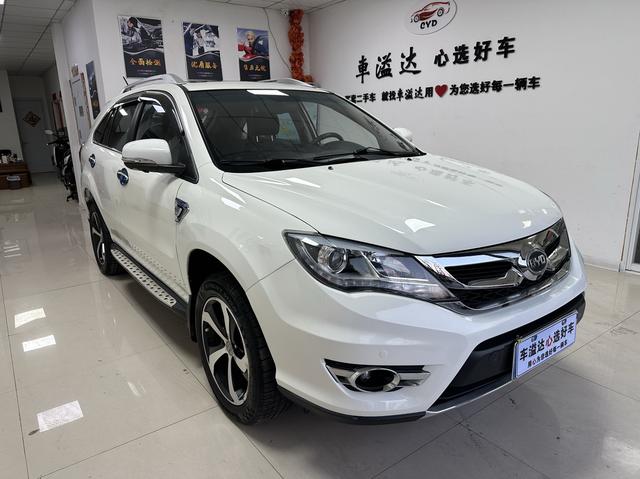 BYD S7