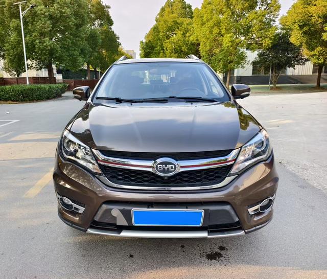 BYD S7