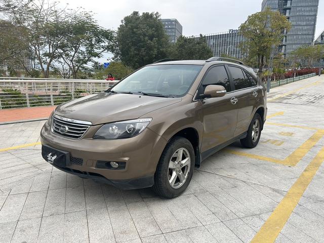 BYD S6