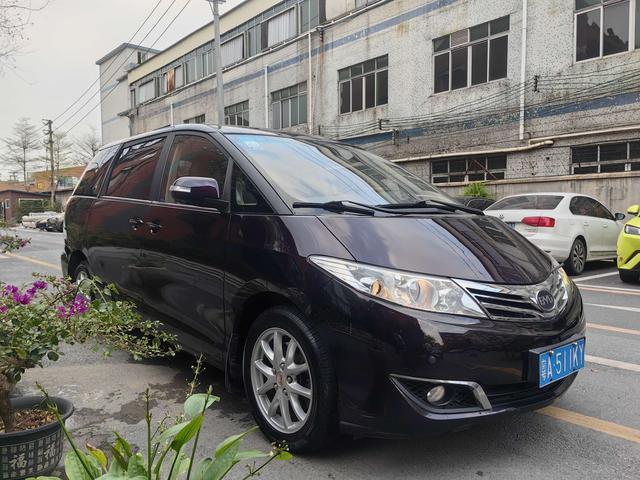 BYD M6