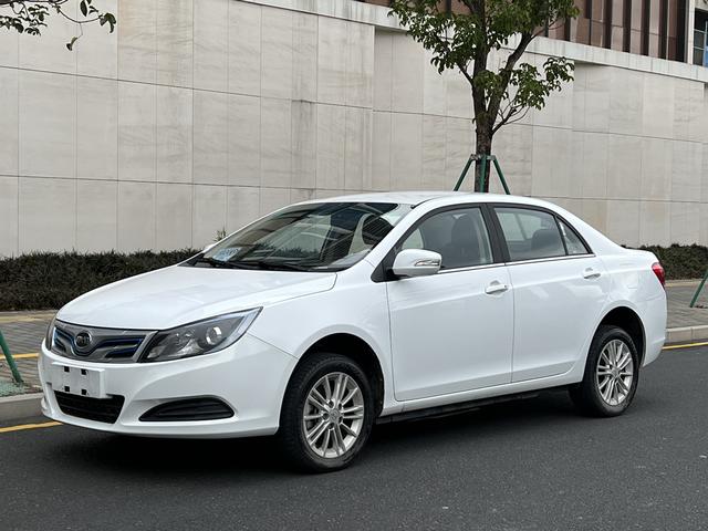 BYD e5