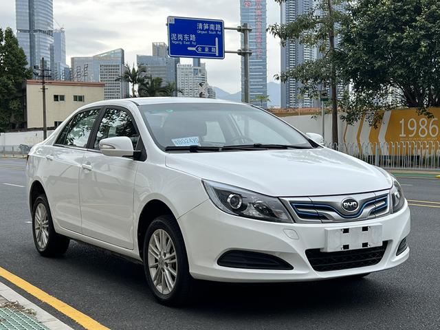 BYD e5