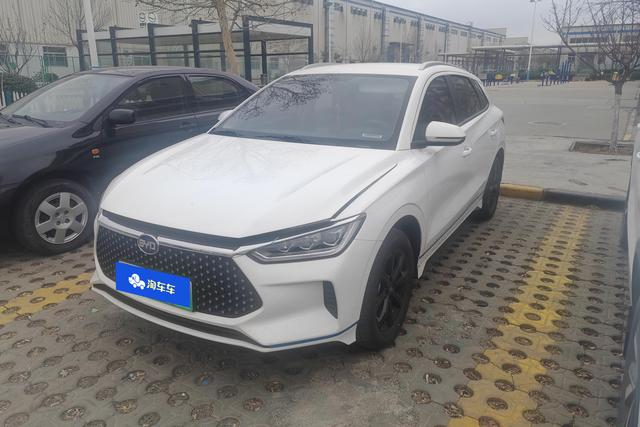 BYD e2