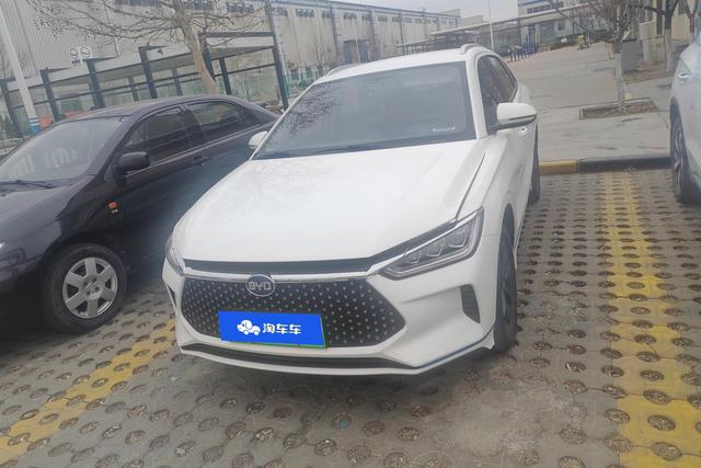 BYD e2