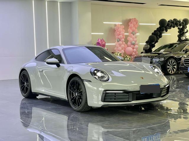 Porsche 911