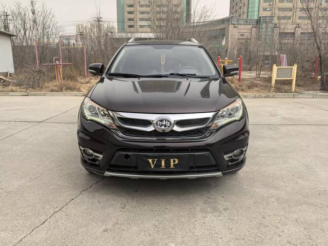 BYD S7