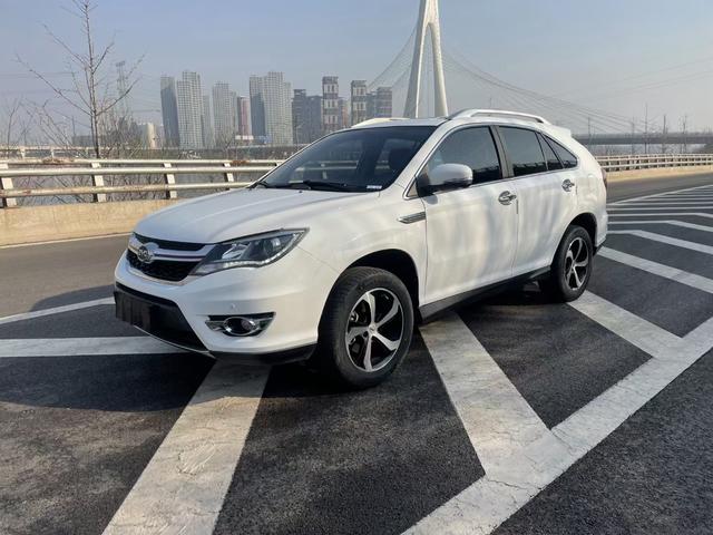 BYD S7