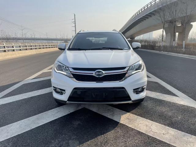 BYD S7