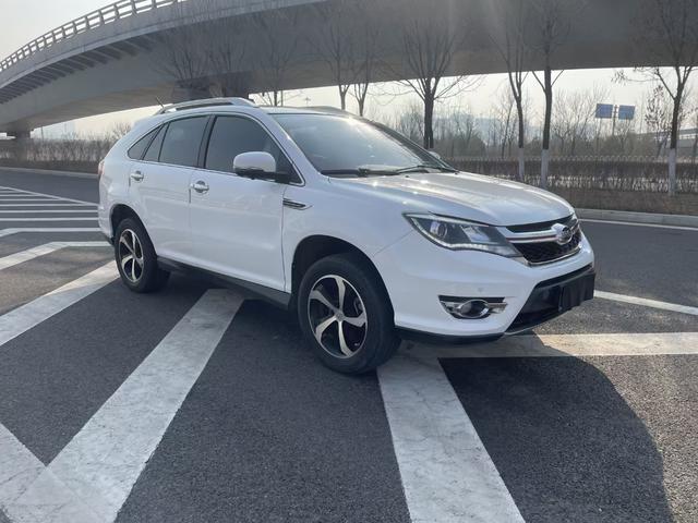 BYD S7