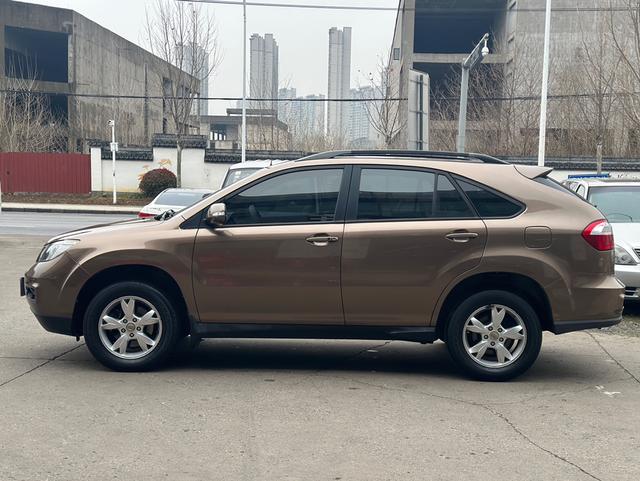 BYD S6