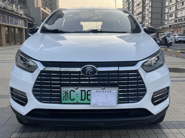 BYD Yuan EV