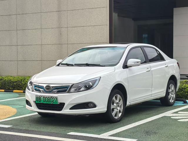 BYD e5