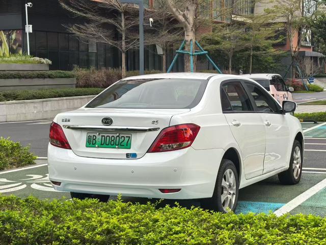 BYD e5