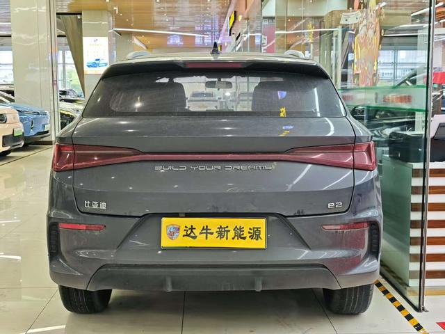 BYD e2