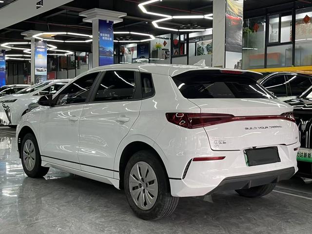 BYD e2