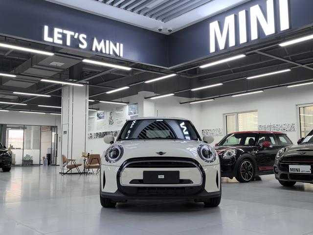 MINI MINI