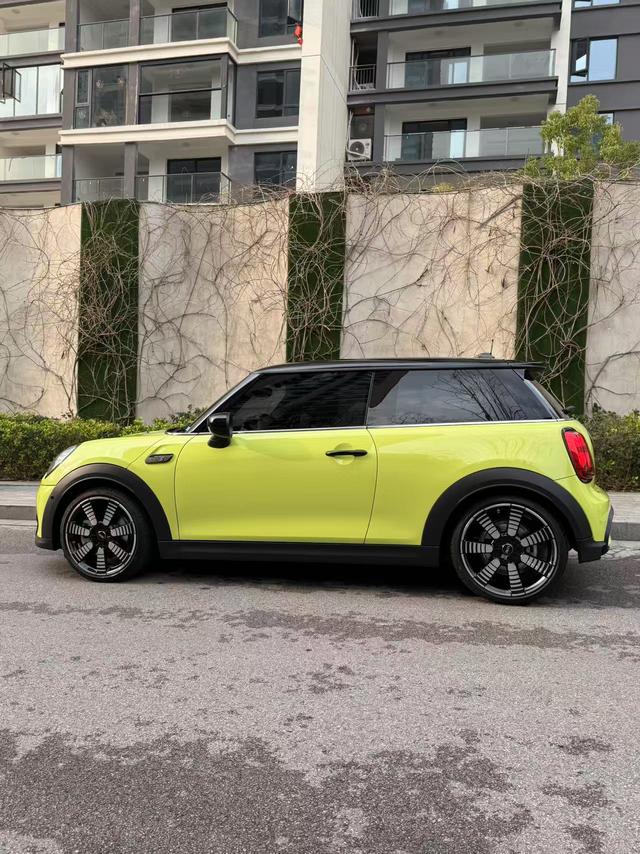 MINI MINI