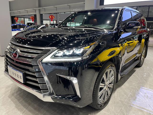 Lexus LX