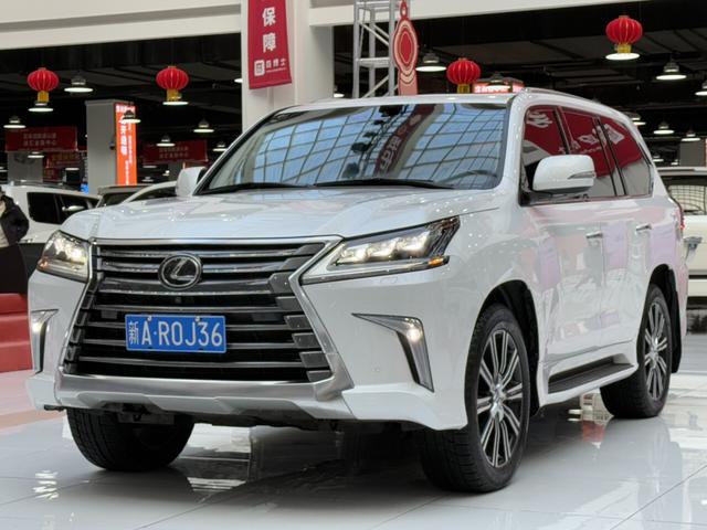 Lexus LX