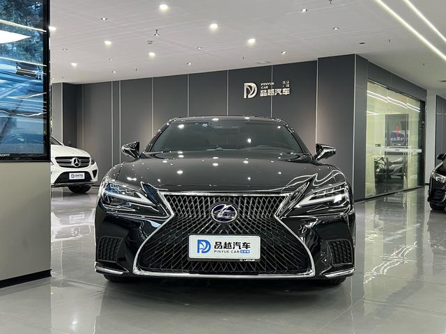 Lexus LS