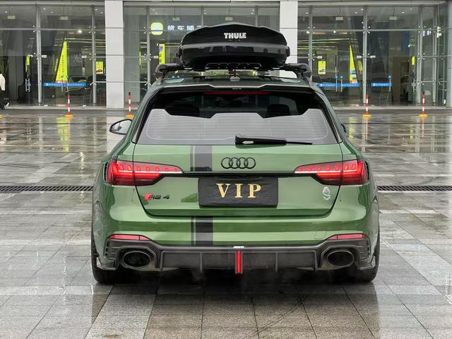 Audi RS 4