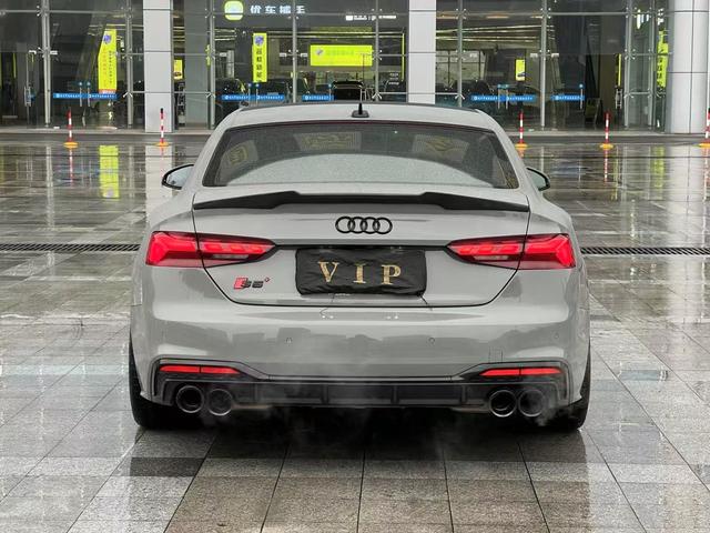 Audi S5