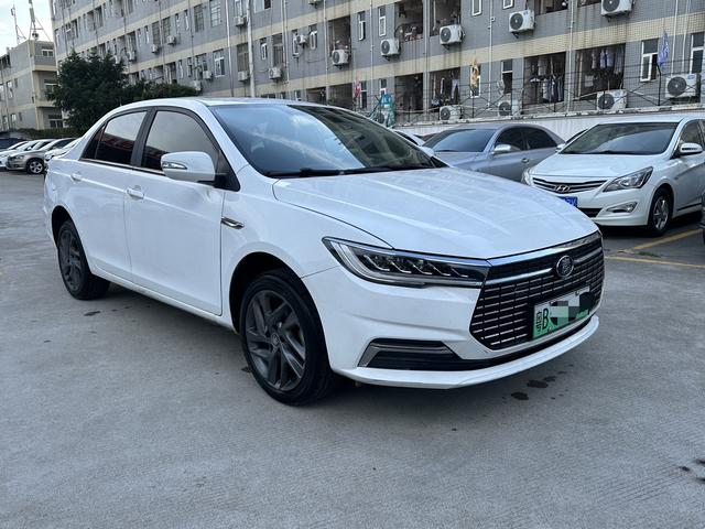 BYD QinEV