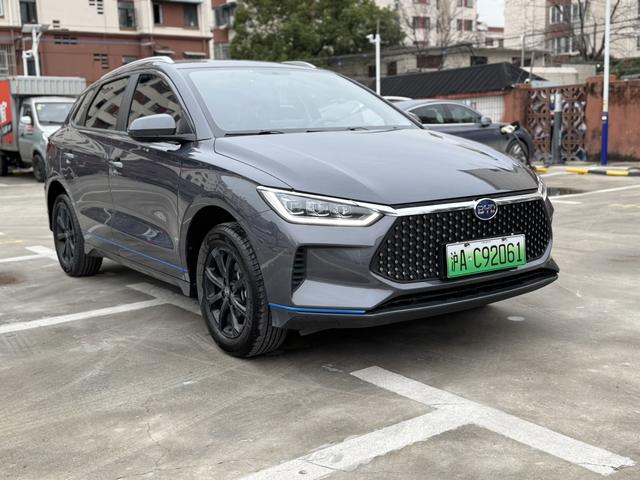 BYD e2