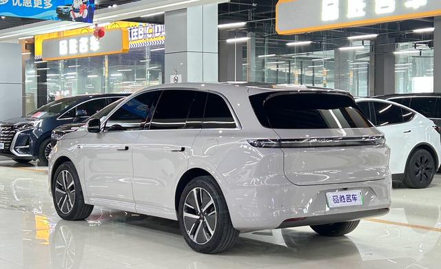 Lixiang L6