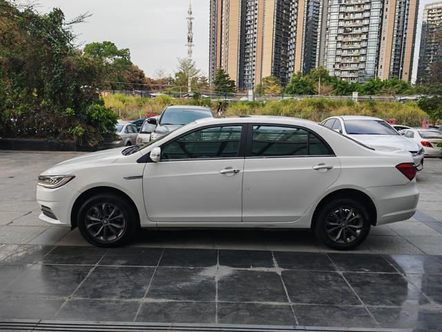 BYD QinEV