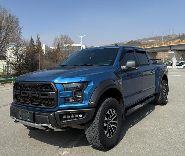 Ford F-150 Raptor