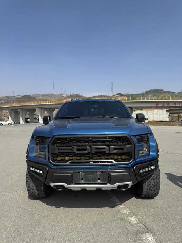 Ford F-150 Raptor