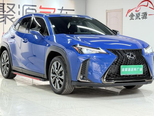 Lexus UX