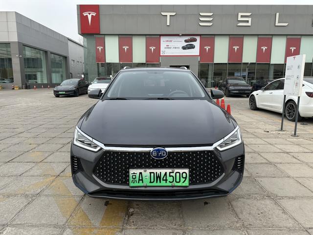 BYD e2