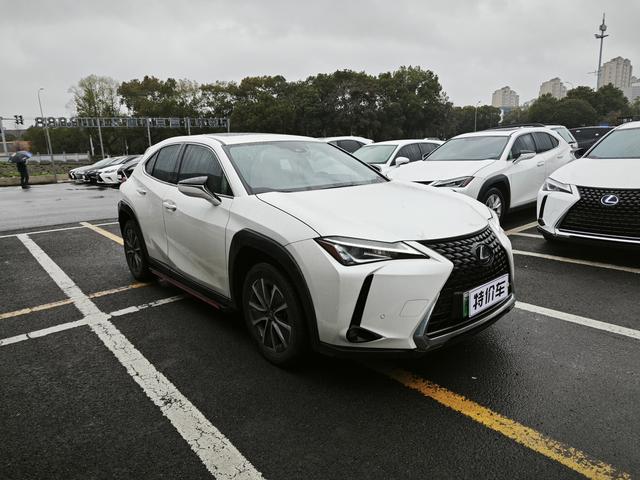 Lexus UX EV