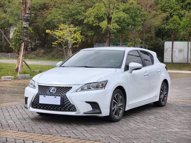 Lexus CT